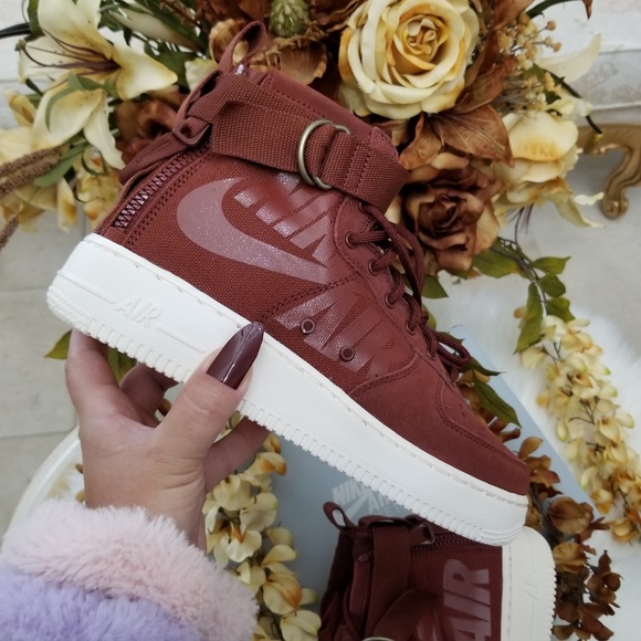 Nike Shoes - Nike SF Air Force 1 Mid Shoes